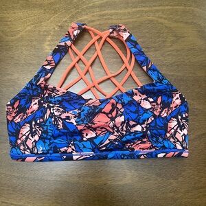 Lululemon Sports Bra Womens 6 Strappy Crossback Yoga Athletic Top (0382)